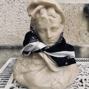 Foulard de soie . "Pleine Lune"